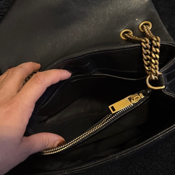 Saint Laurent Lou Lou shoulder bag - Picture 16 of 17